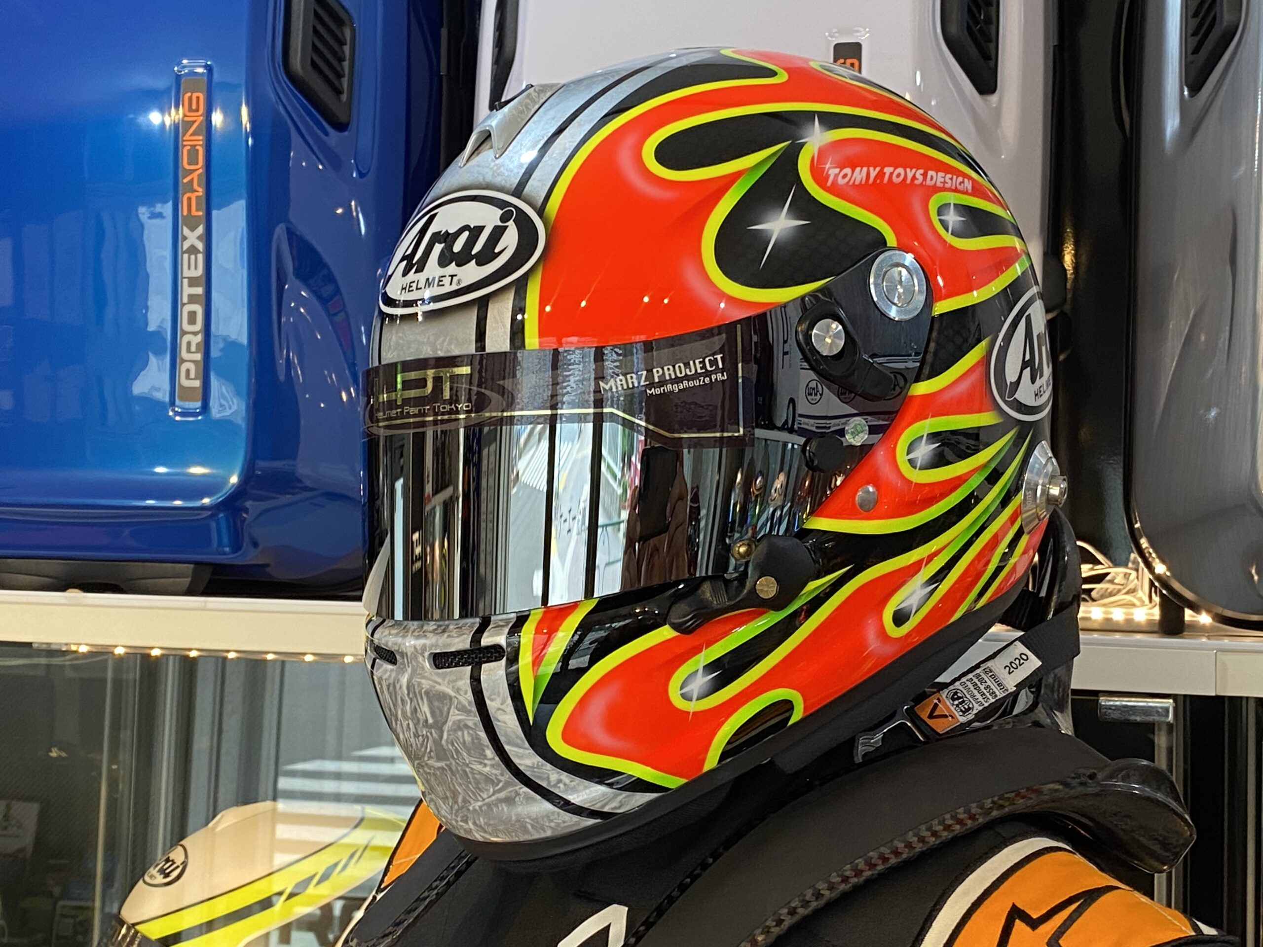 tapaswan Arai Classic ヘルメット +グローブ付 新グラフィック【ARAI RAPIDE-NEO 46works】を12月下旬に発売