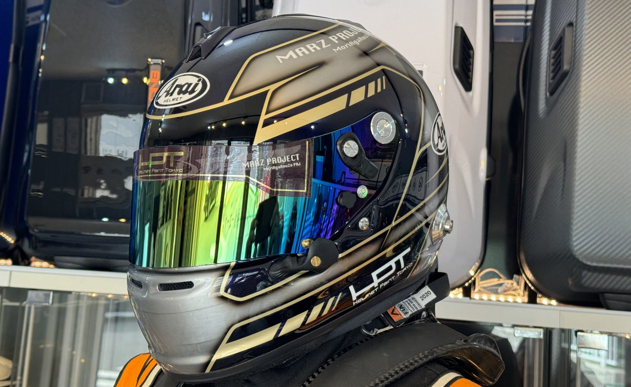 ペイント ヘルメット Arai 4輪用 【アルミ調×ダークパープル×ゴールドライン】 ｜ Helmet Paint TOKYO -  ヘルメットペイント東京