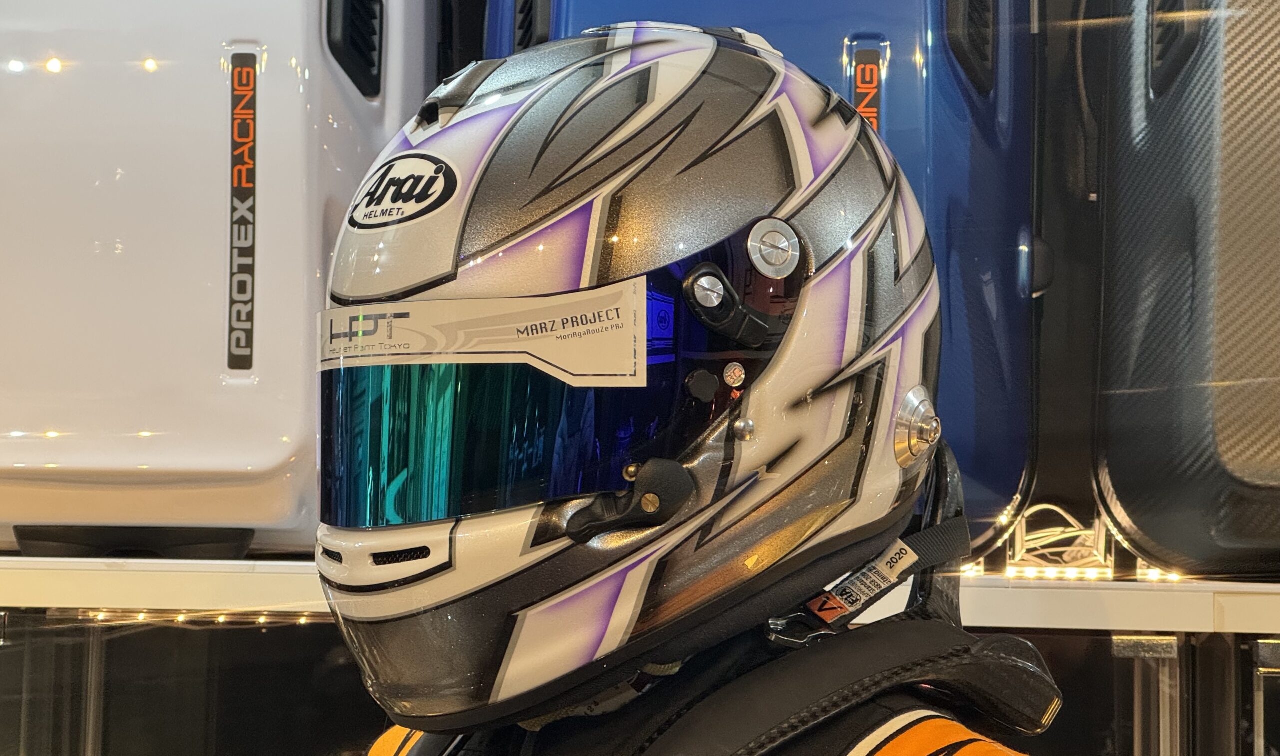 4輪 ヘルメット アライ | ペイント “シルバーメタリック×パールホワイト～ライトパープルグラデーション” ｜ Helmet Paint TOKYO  - ヘルメットペイント東京