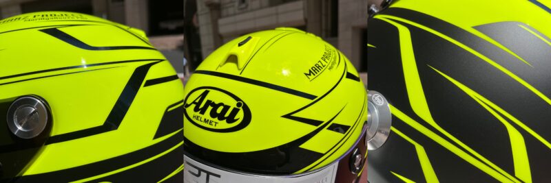 ペイントヘルメット 四輪用 | Araiヘルメット “ネオンイエロー×ブラック”
