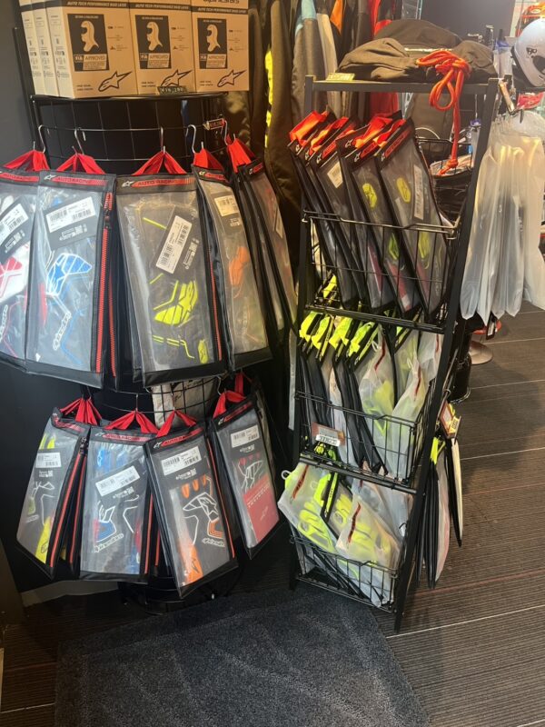 Alpinestars 4輪レーシングギア正規取扱店